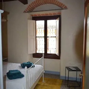 Calzaiuoli Luxury And Characteristic Apartment